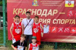 2 июня ученики 5- х классов МБОУ СОШN100  заняли 2 место в окружном турнире по уличному баскетболу среди детских дворовых команд на кубок Губернатора Краснодарского края и вышли в финал городских соревнований!